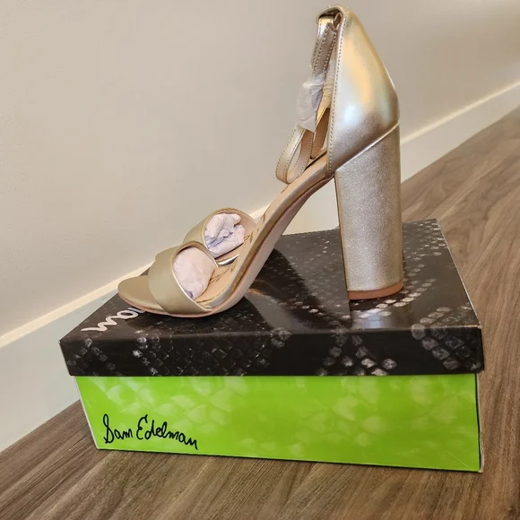 New in original box, Sam Edelman Yaro light gold leather block heels, size 10 - Picture 9 of 12